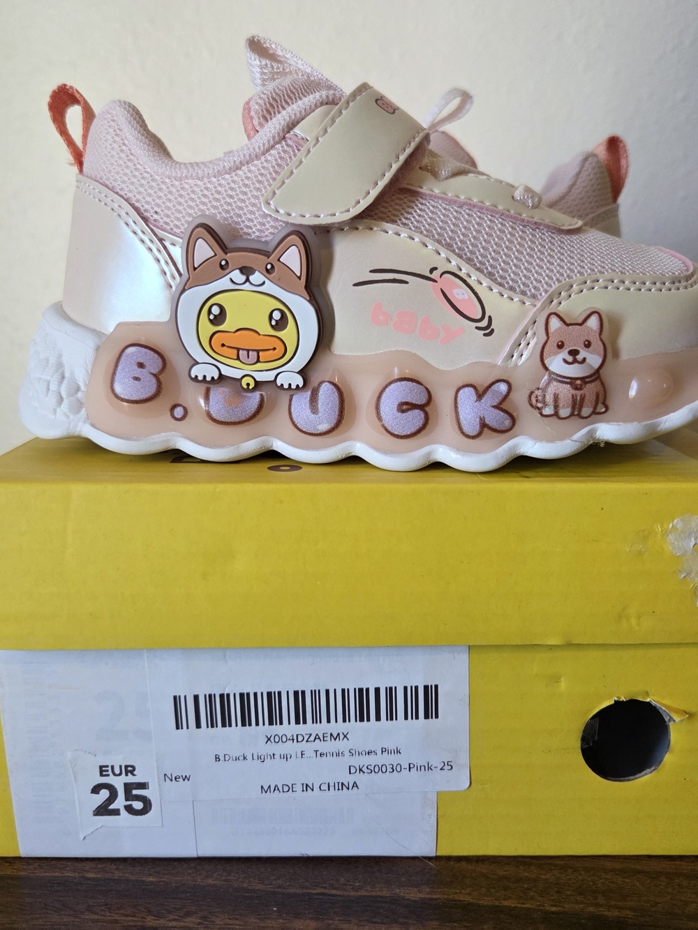 Kids' Pink Light-Up Sneakers with Cartoon Accent US 8.5-9